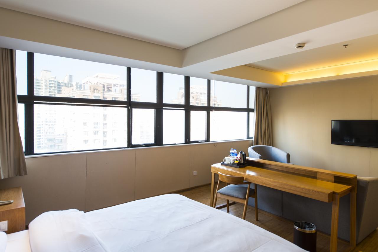 Ji Hongqiao Transport Hub Linkong Zone Hotel