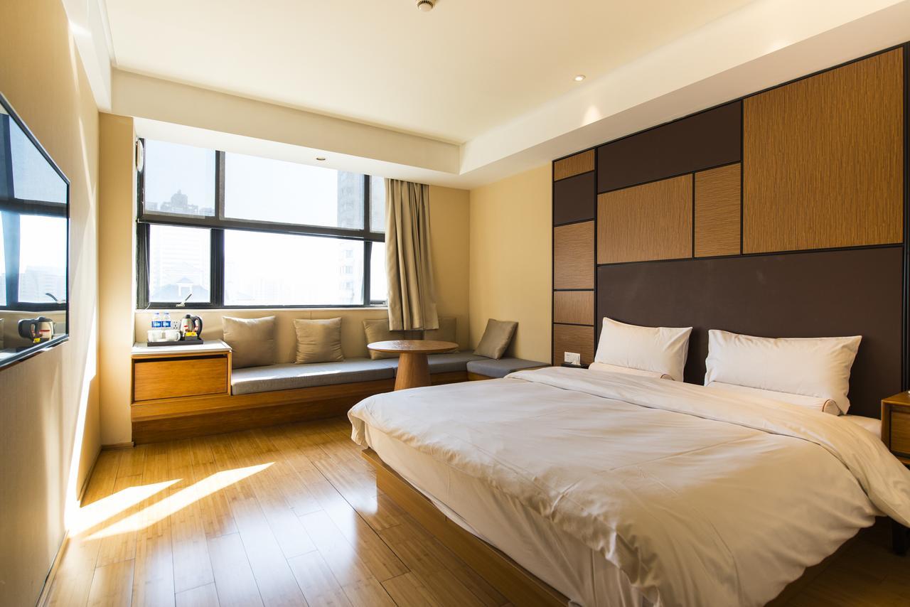 Hotel Ji Hongqiao Transport Hub Linkong Zone 4*