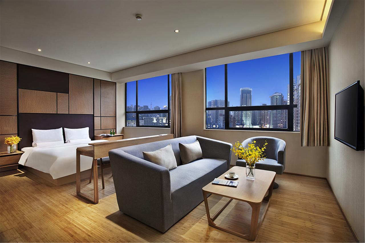 Ji Hongqiao Transport Hub Linkong Zone Hotel 4*