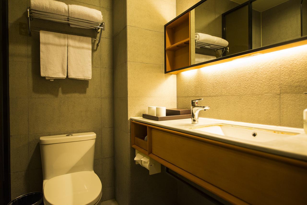 Ji Hongqiao Transport Hub Linkong Zone 4* Shanghai