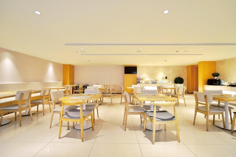 Hotel Ji Hongqiao Transport Hub Linkong Zone 4*